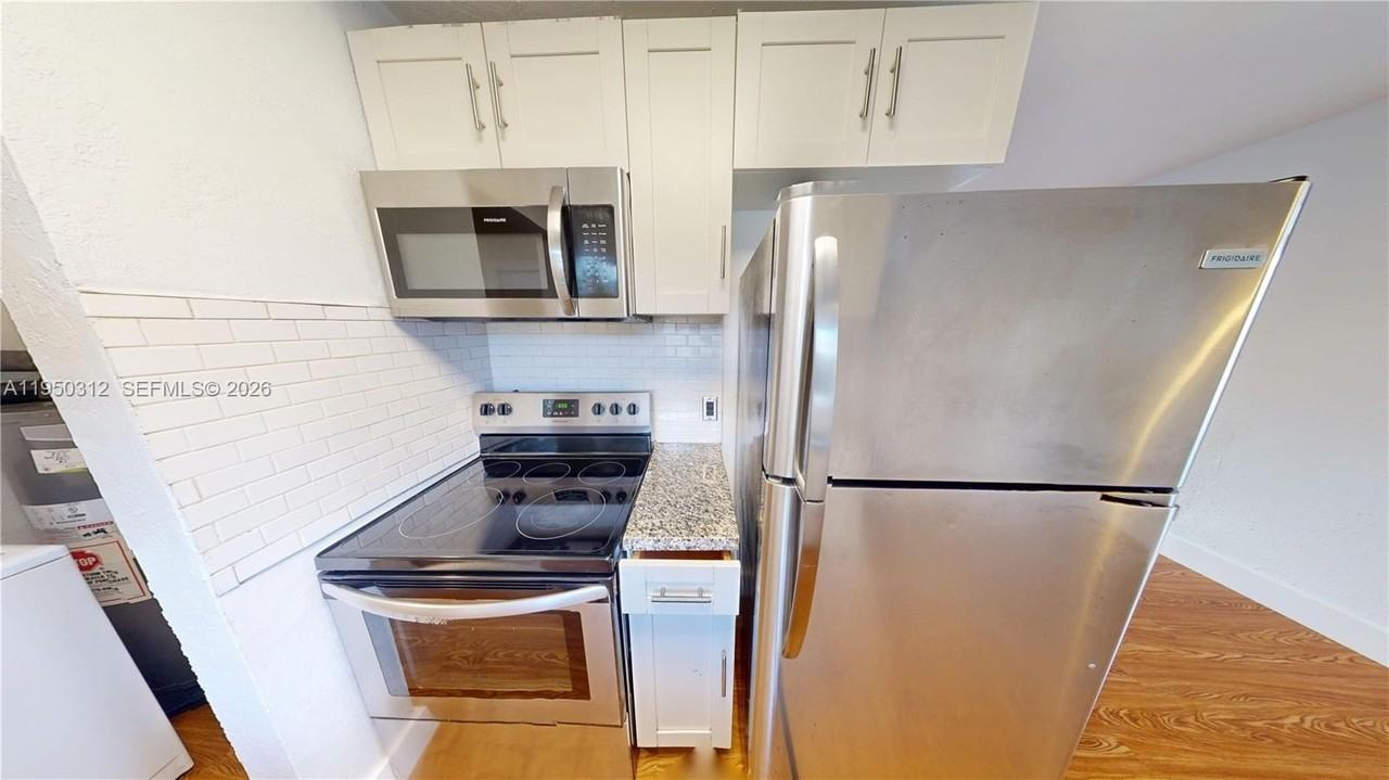 404 Nw 21st Ter #0 - Photo 7 of 23