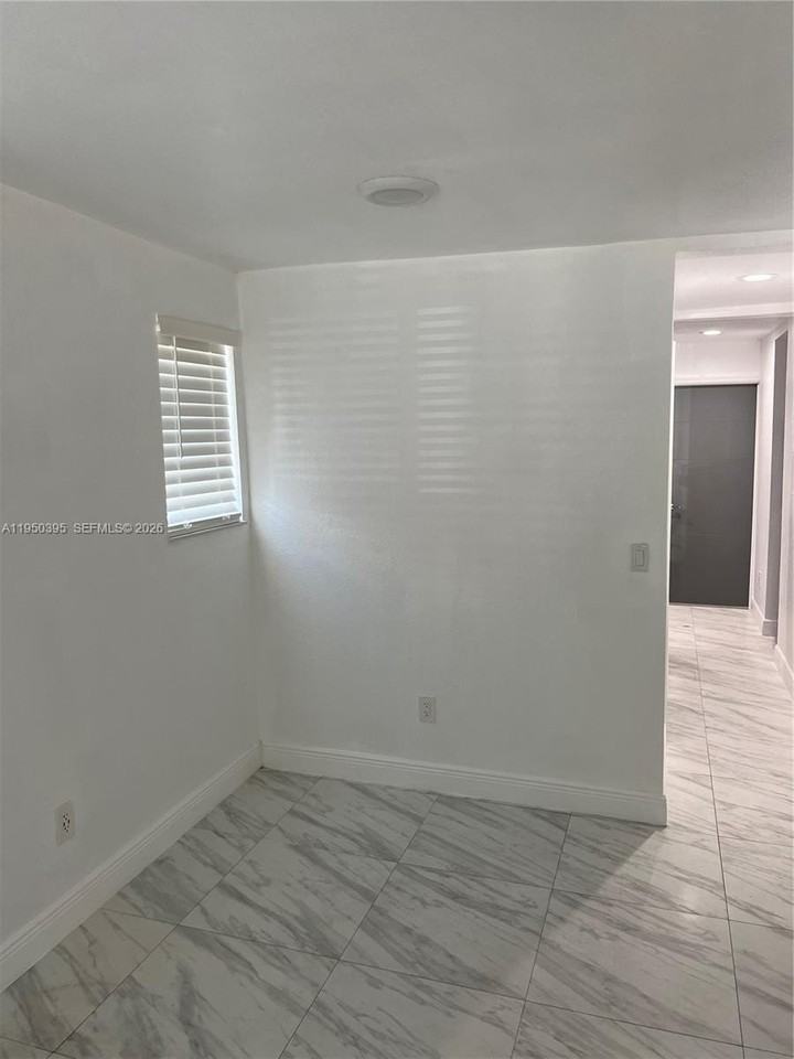 1490 Nw 38th St #1490 - Photo 6 of 21