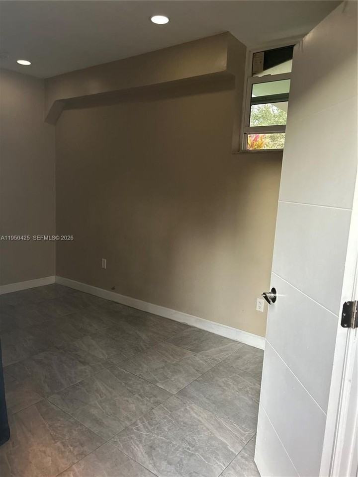 2300 Nw 94th St #0 - Photo 2 of 6