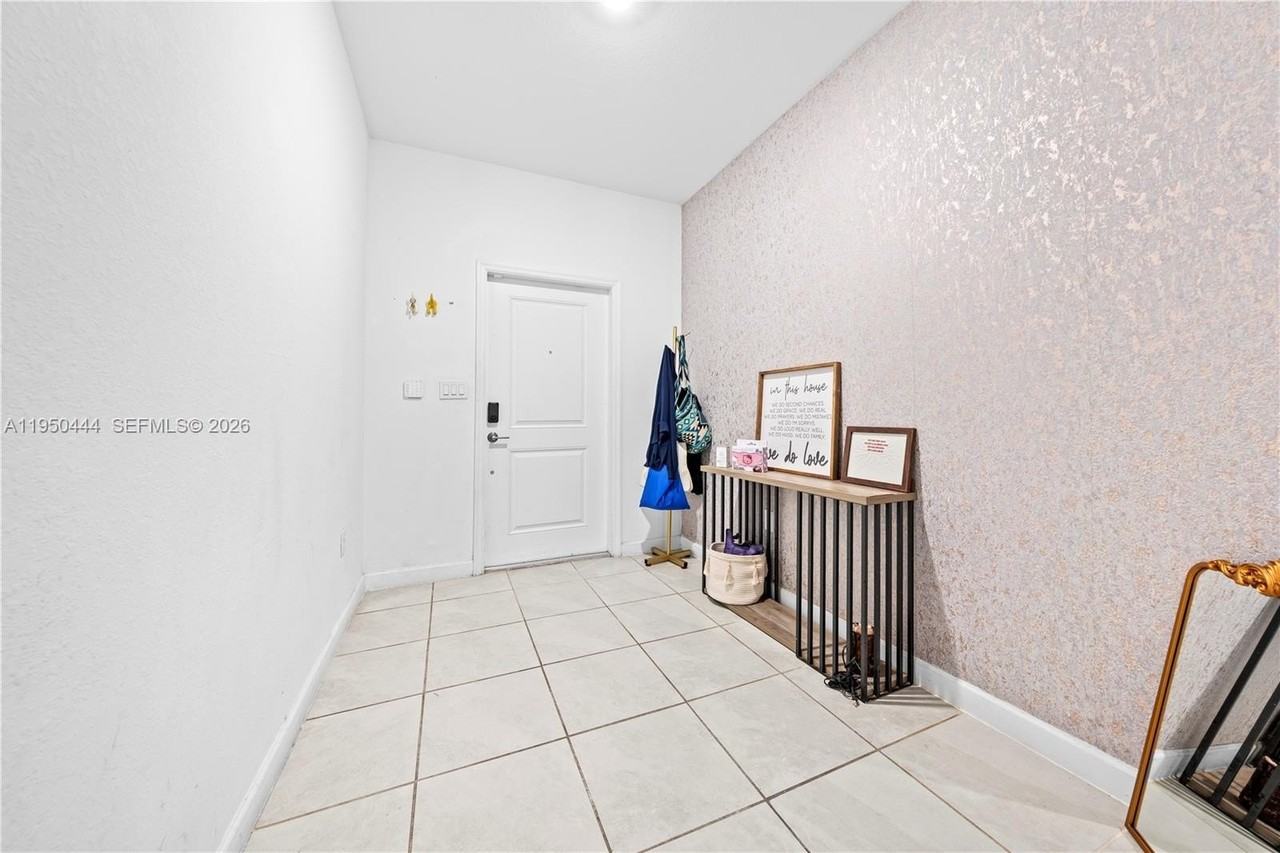 25557 Sw 109th Ave #25557 - Photo 5 of 44