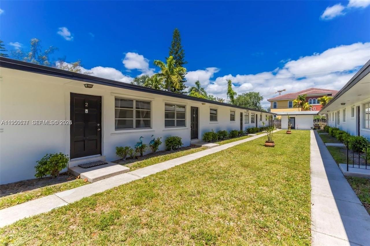 2215 Jackson St #3 - Photo 2 of 23