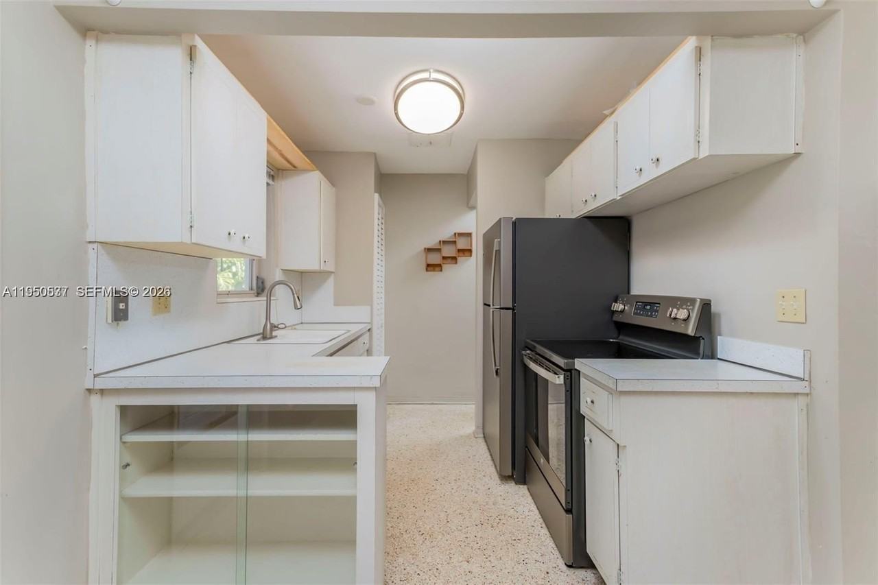 2215 Jackson St #3 - Photo 7 of 23