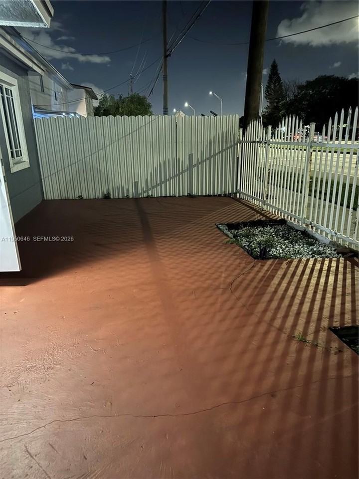 19317 Nw 47th Ave #19137 - Photo 2 of 8