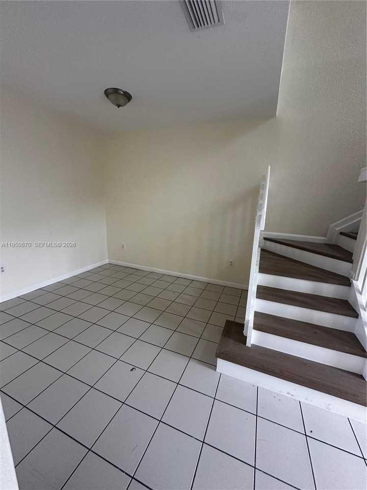 1440 Se 24th Ct #359 - Photo 2 of 29