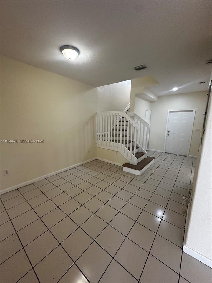 1440 Se 24th Ct #359 - Photo 3 of 29