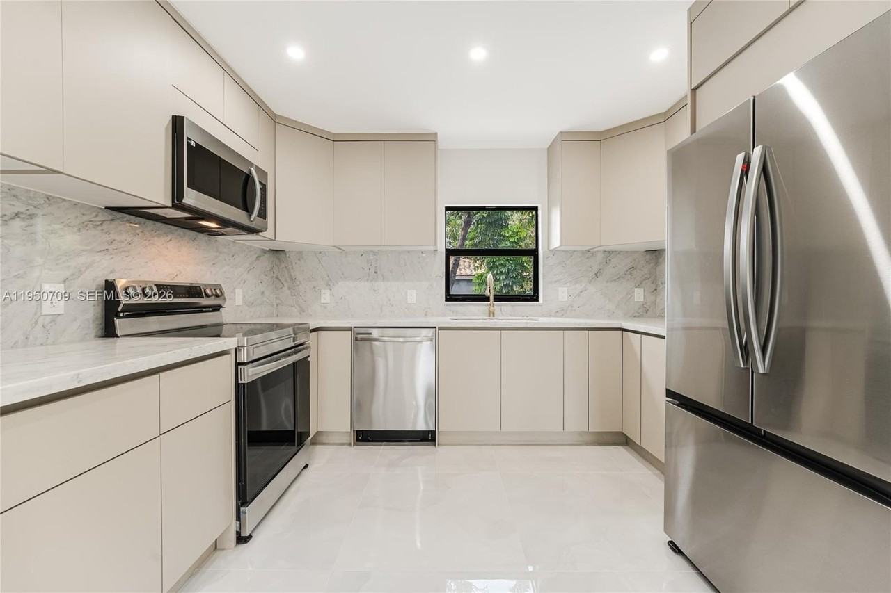 3410 Nw 13th Ave #3410 - Photo 6 of 22