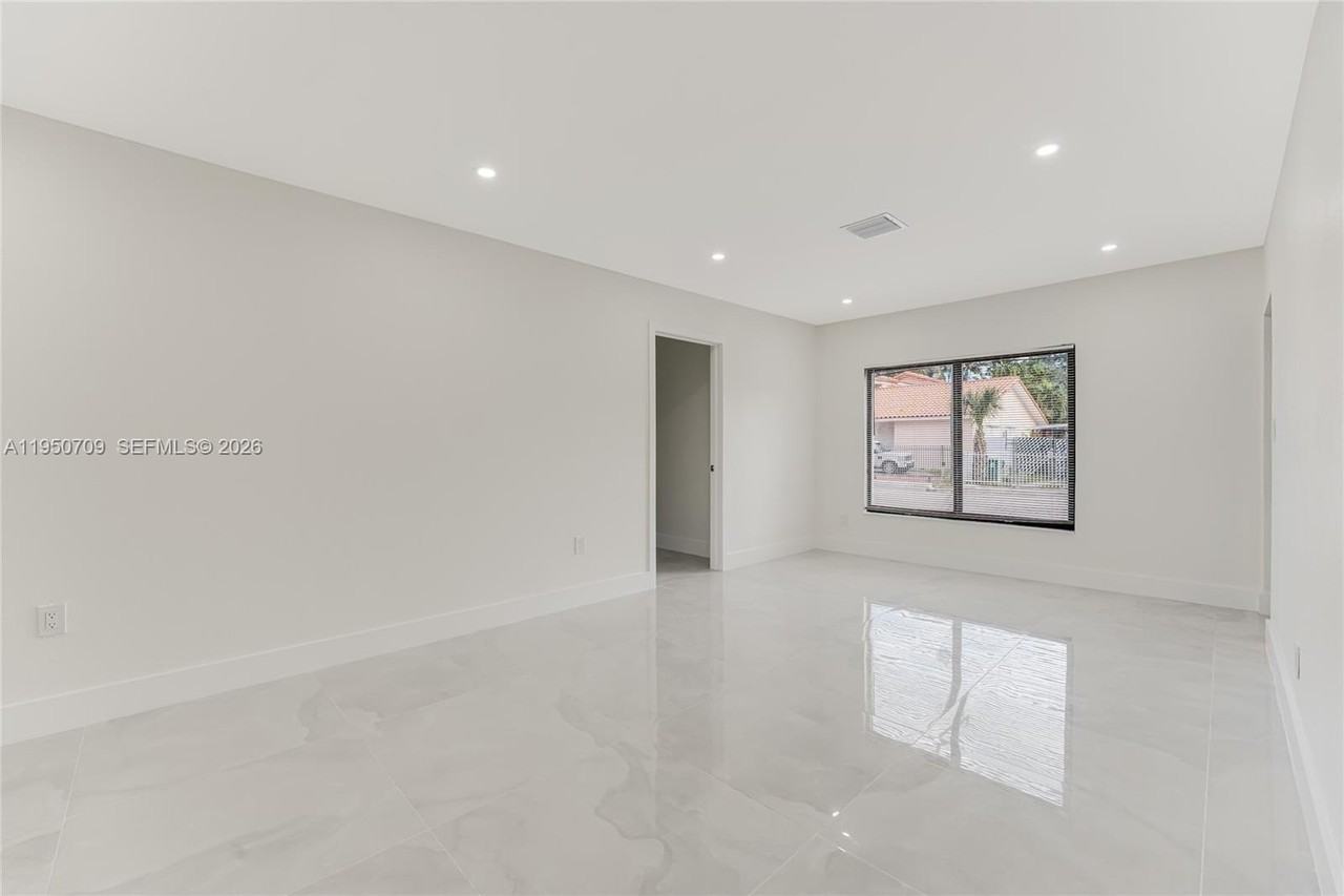 3410 Nw 13th Ave #3410 - Photo 7 of 22