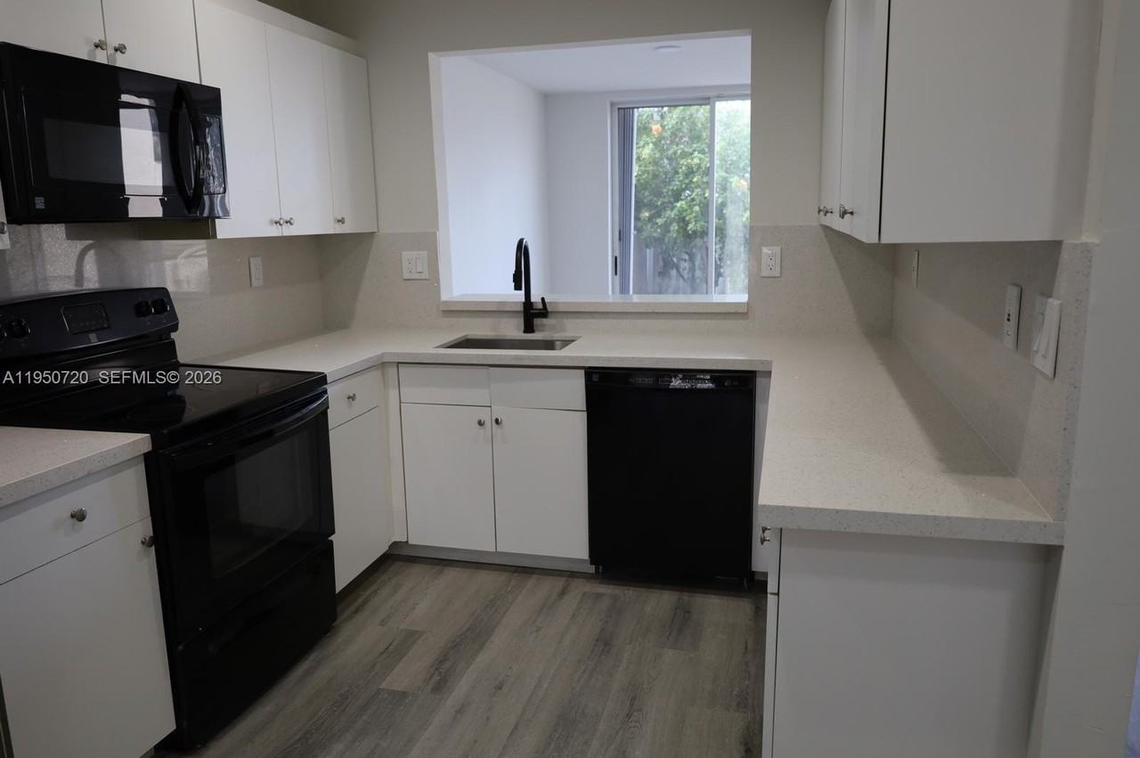 5240 Nw 102nd Ct #5240 - Photo 3 of 21