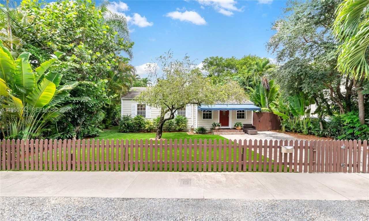 2920 Sw 30th Ct - Photo 2 of 31