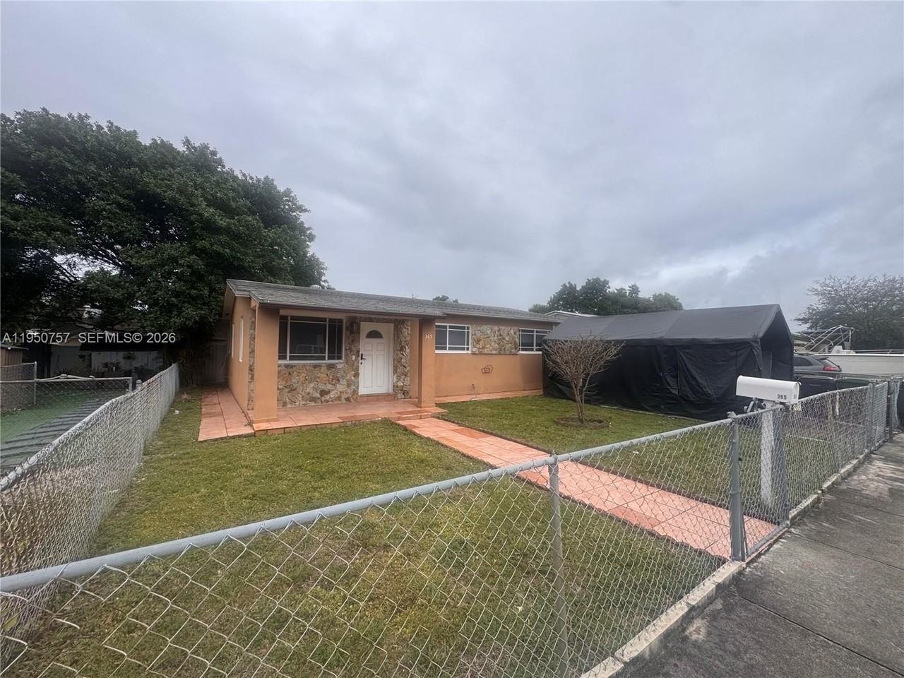 365 W 13th St #0 - Photo 2 of 18