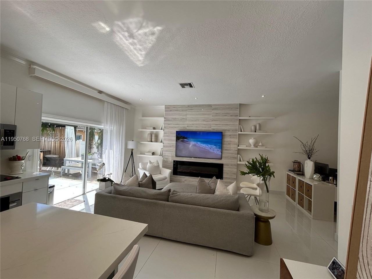 14146 Sw 31st St #14146 - Photo 6 of 24