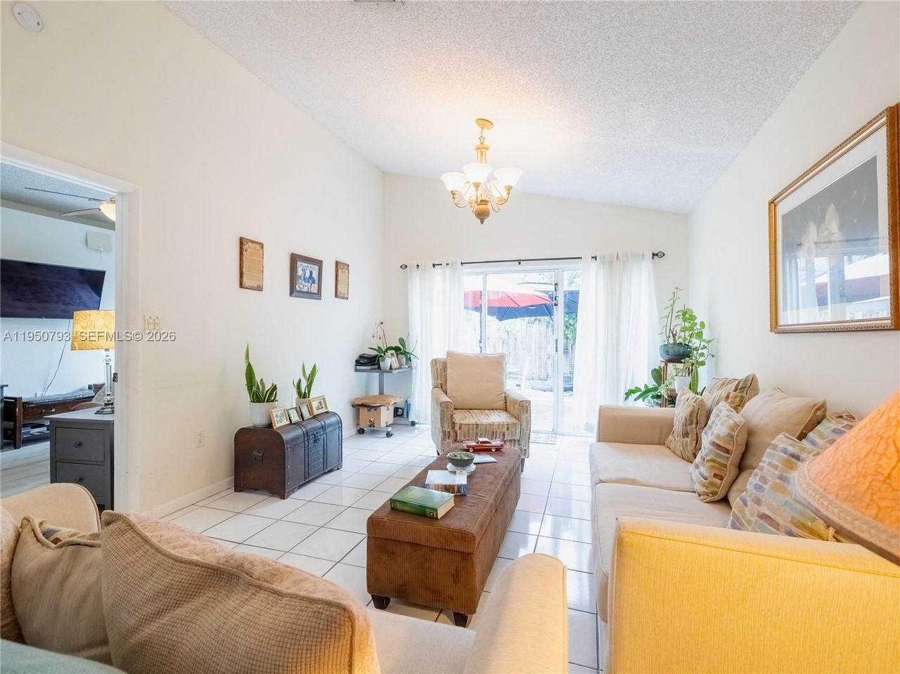 206 Sw 159th Way - Photo 7 of 50