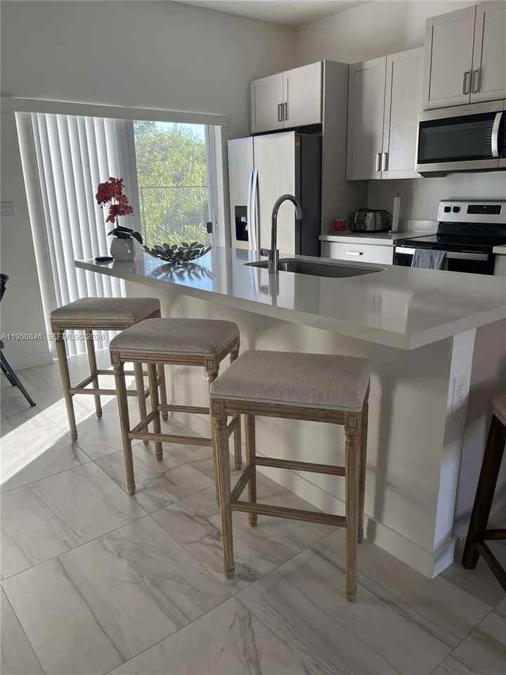 784 Se 19th St #784 - Photo 5 of 22