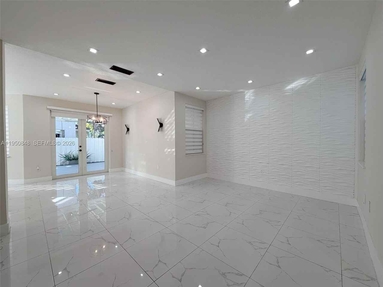 4832 Nw 107th Pl - Photo 5 of 25