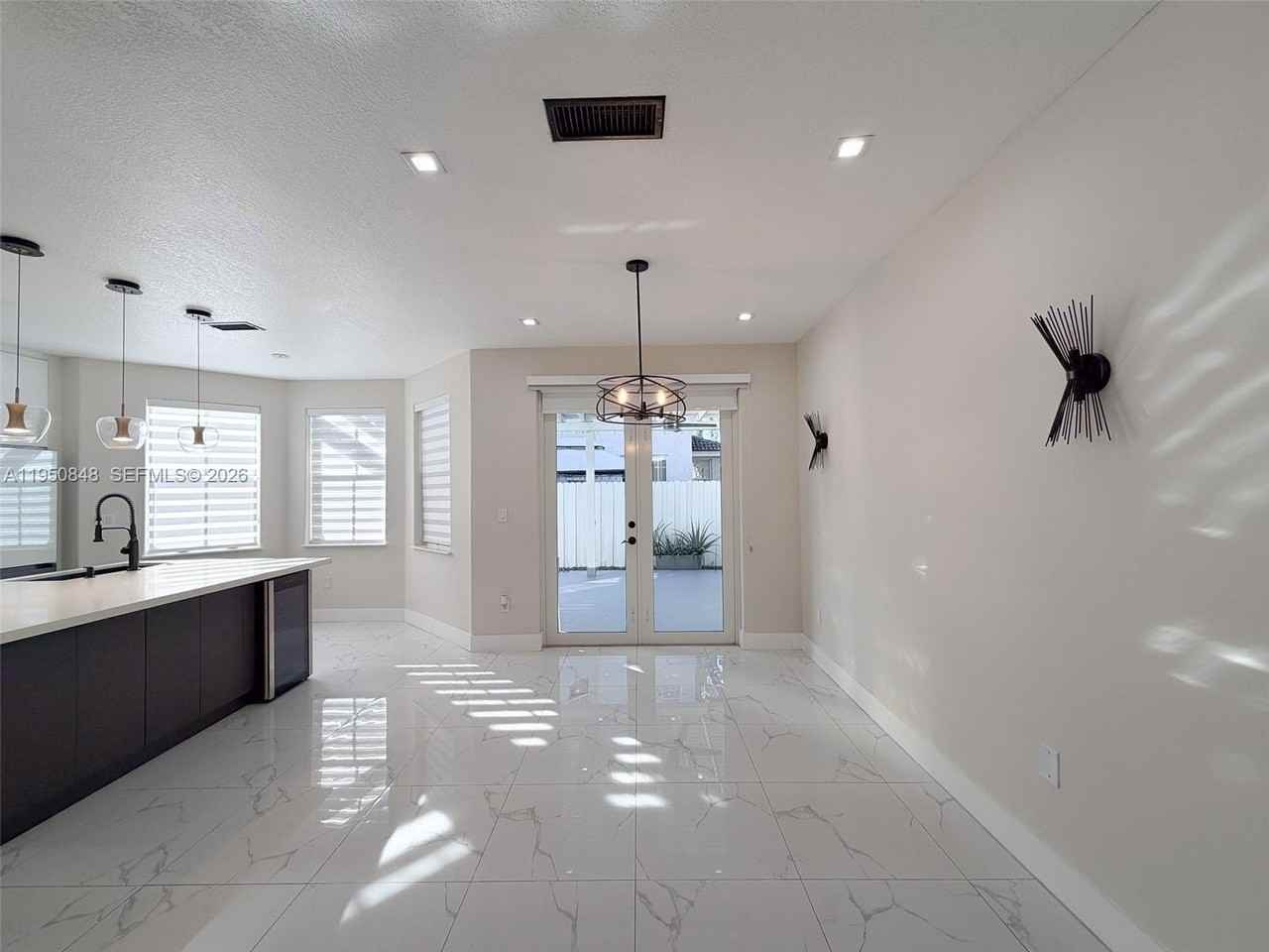 4832 Nw 107th Pl - Photo 7 of 25