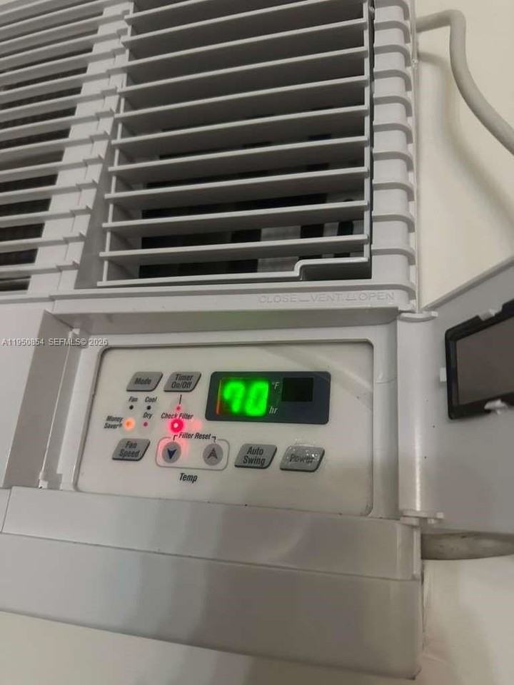 2716 Ne 30th Pl #103C - Photo 5 of 11