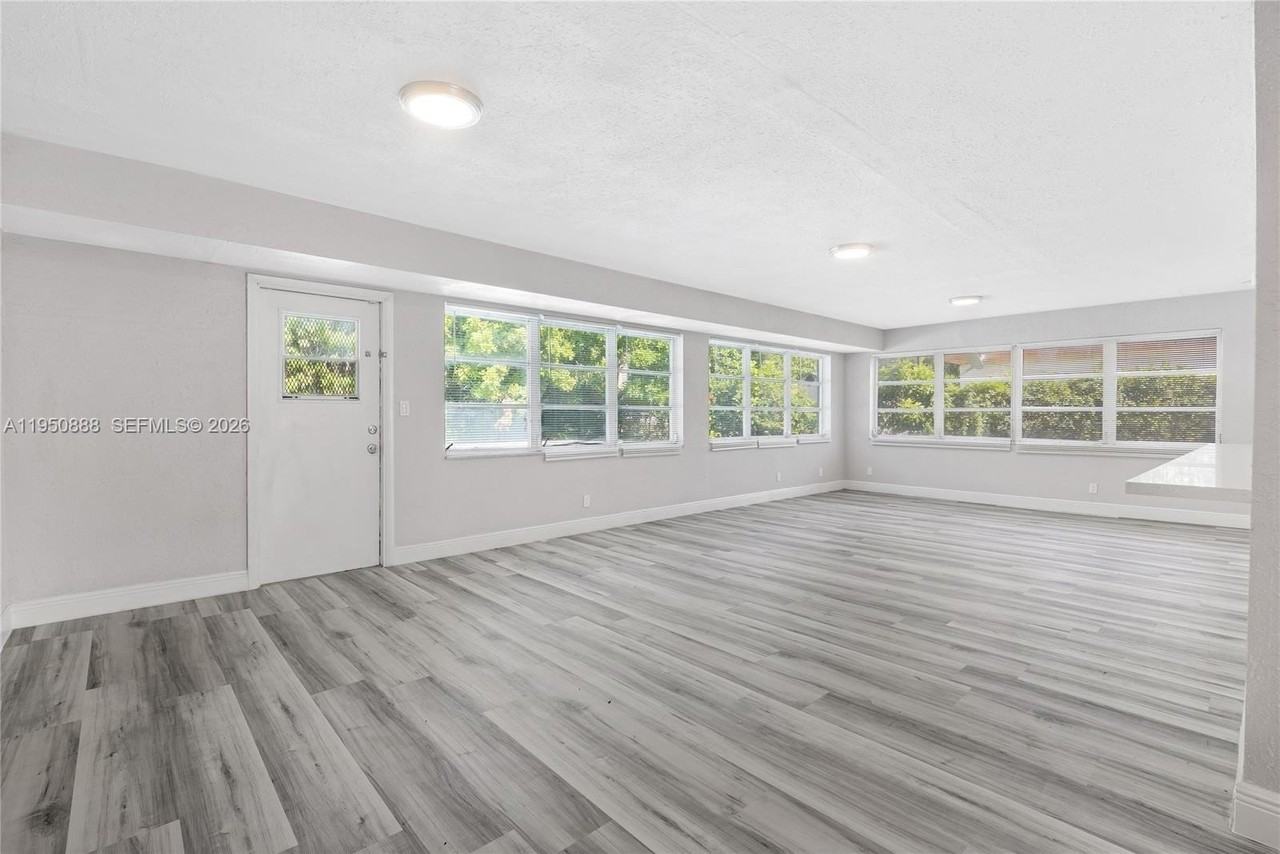 3303 Nw 37th Ave #3303 - Photo 5 of 18