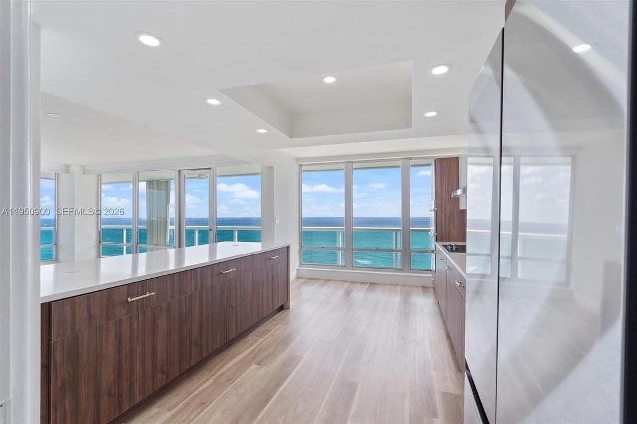 2100 S Ocean Ln #2412 - Photo 4 of 39