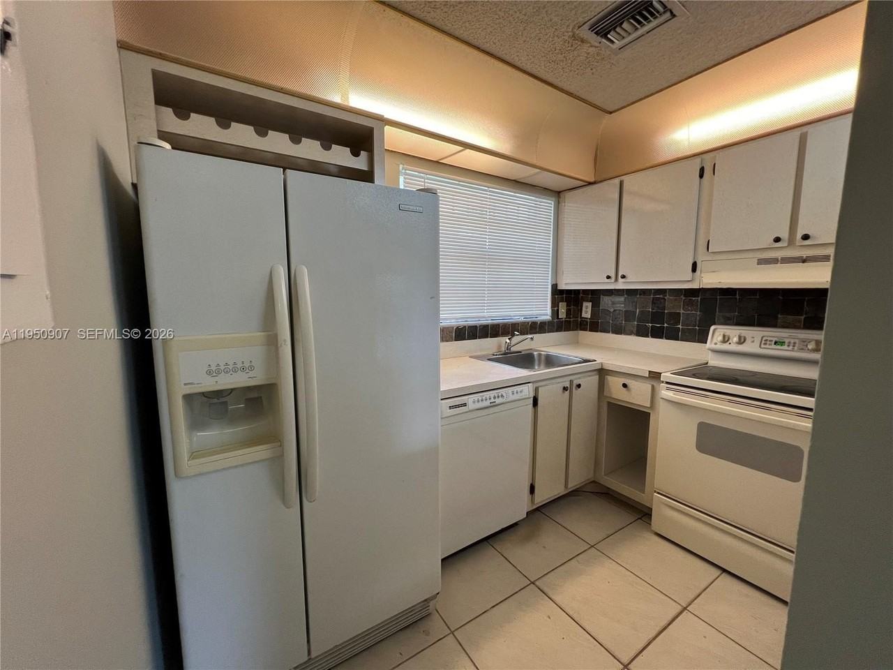 809 Ne 214th Ln #2 - Photo 2 of 19