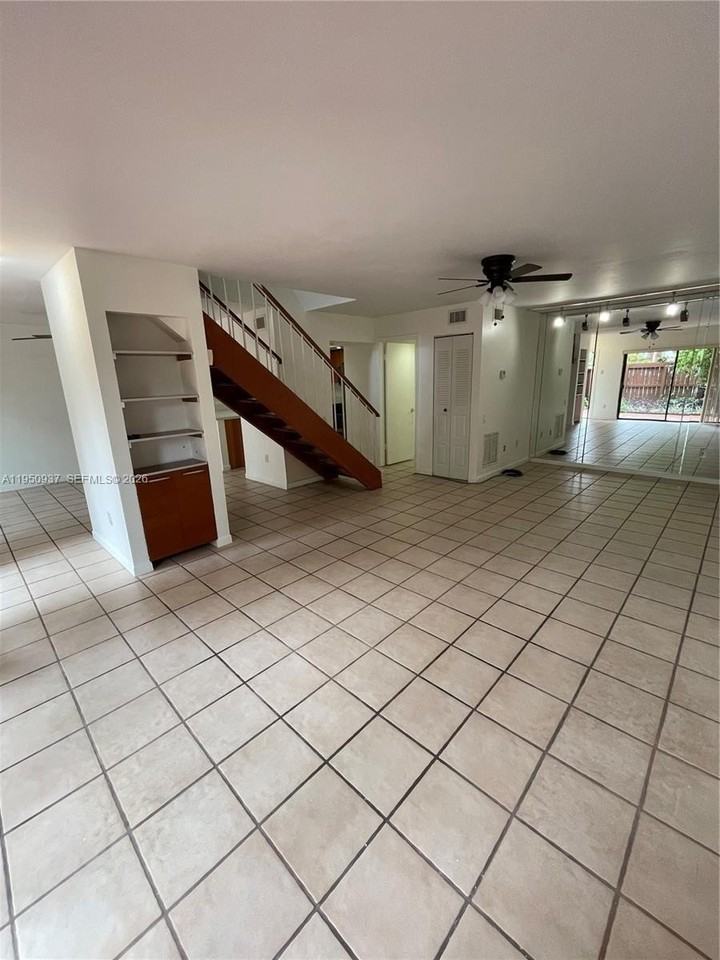 6425 Sw 116th Pl #E - Photo 7 of 16