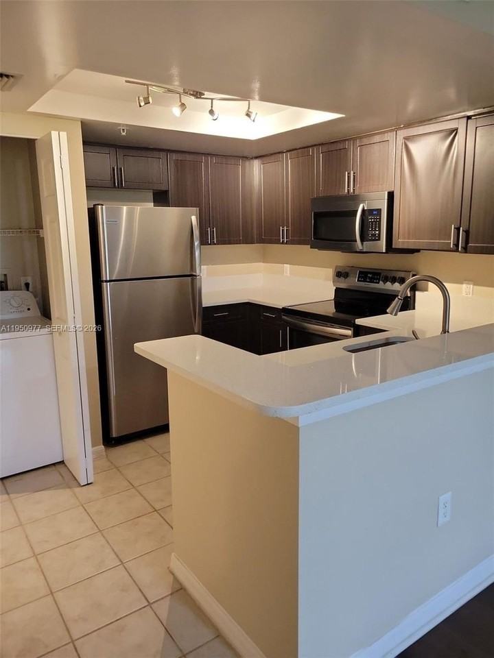 4151 N Haverhill Rd #1502