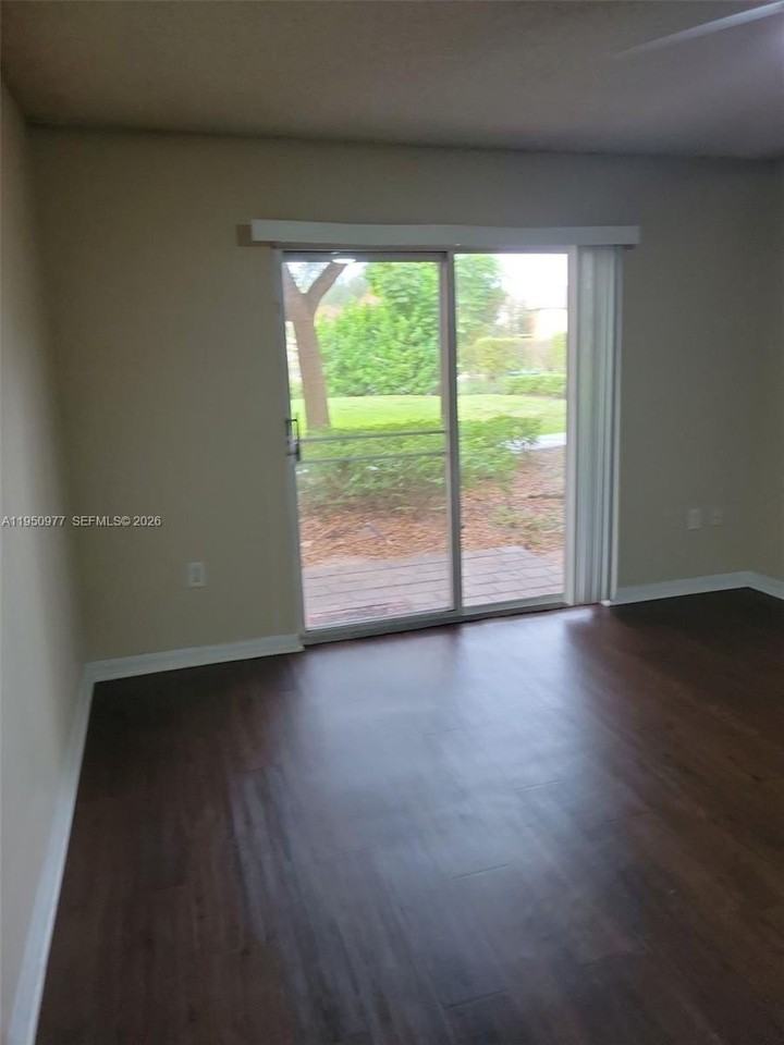 4151 N Haverhill Rd #1502 - Photo 4 of 15