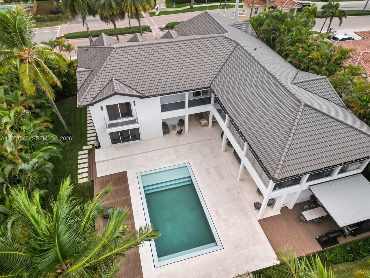 431 Layne Blvd - Photo 5 of 24