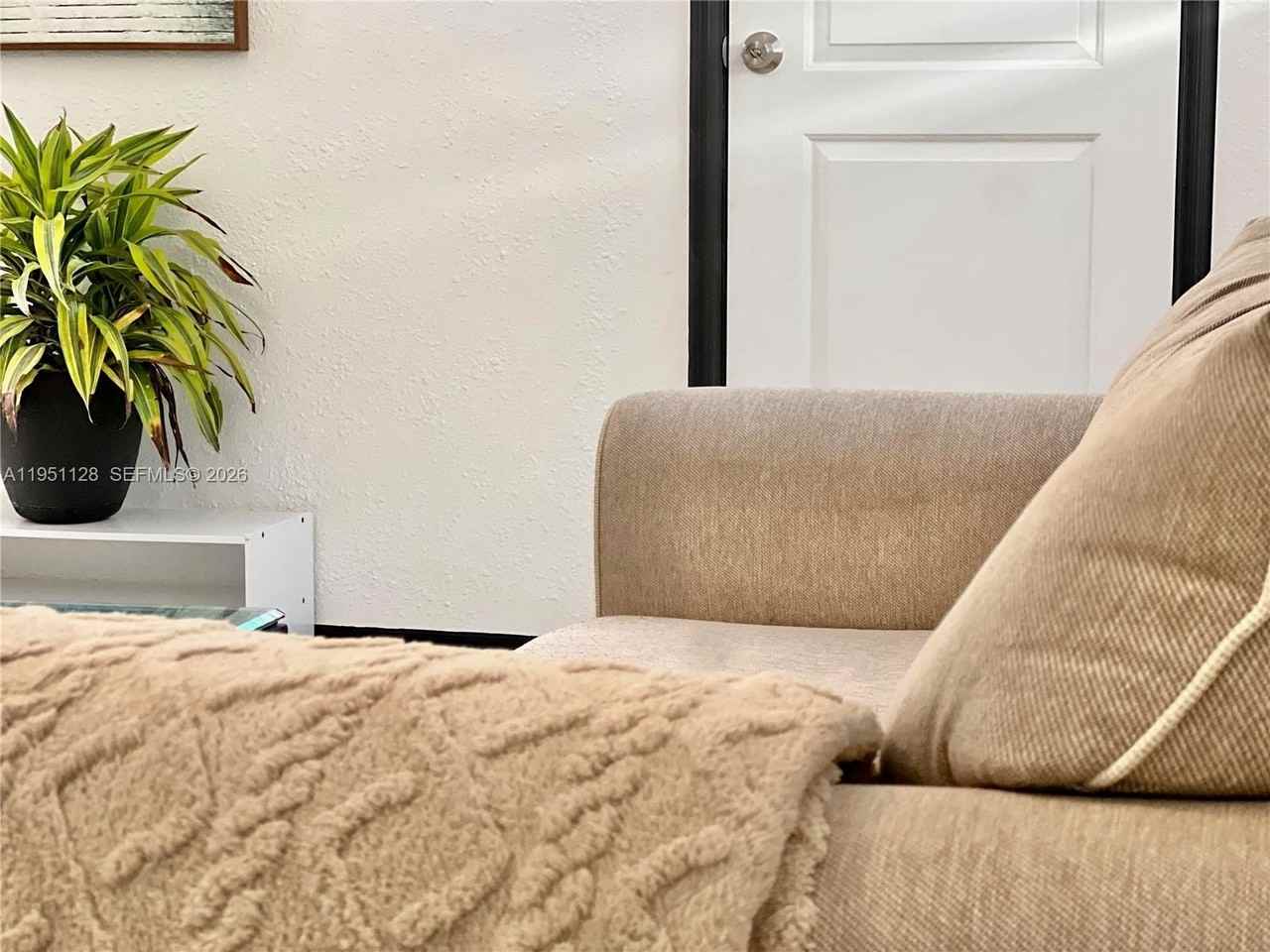 2608 Nw 26th St #2 - Photo 3 of 25