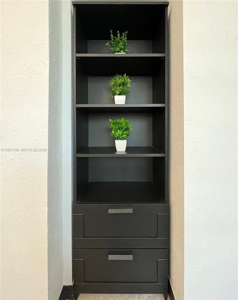 2608 Nw 26th St #2 - Photo 7 of 25