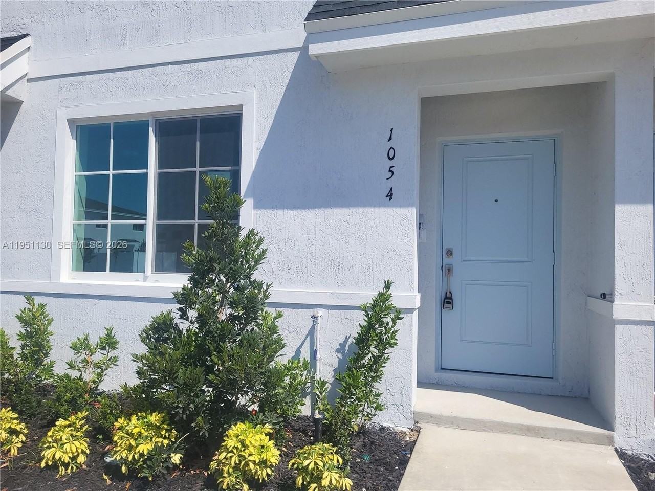 1054 NW 6 St #1054 - Photo 2 of 25