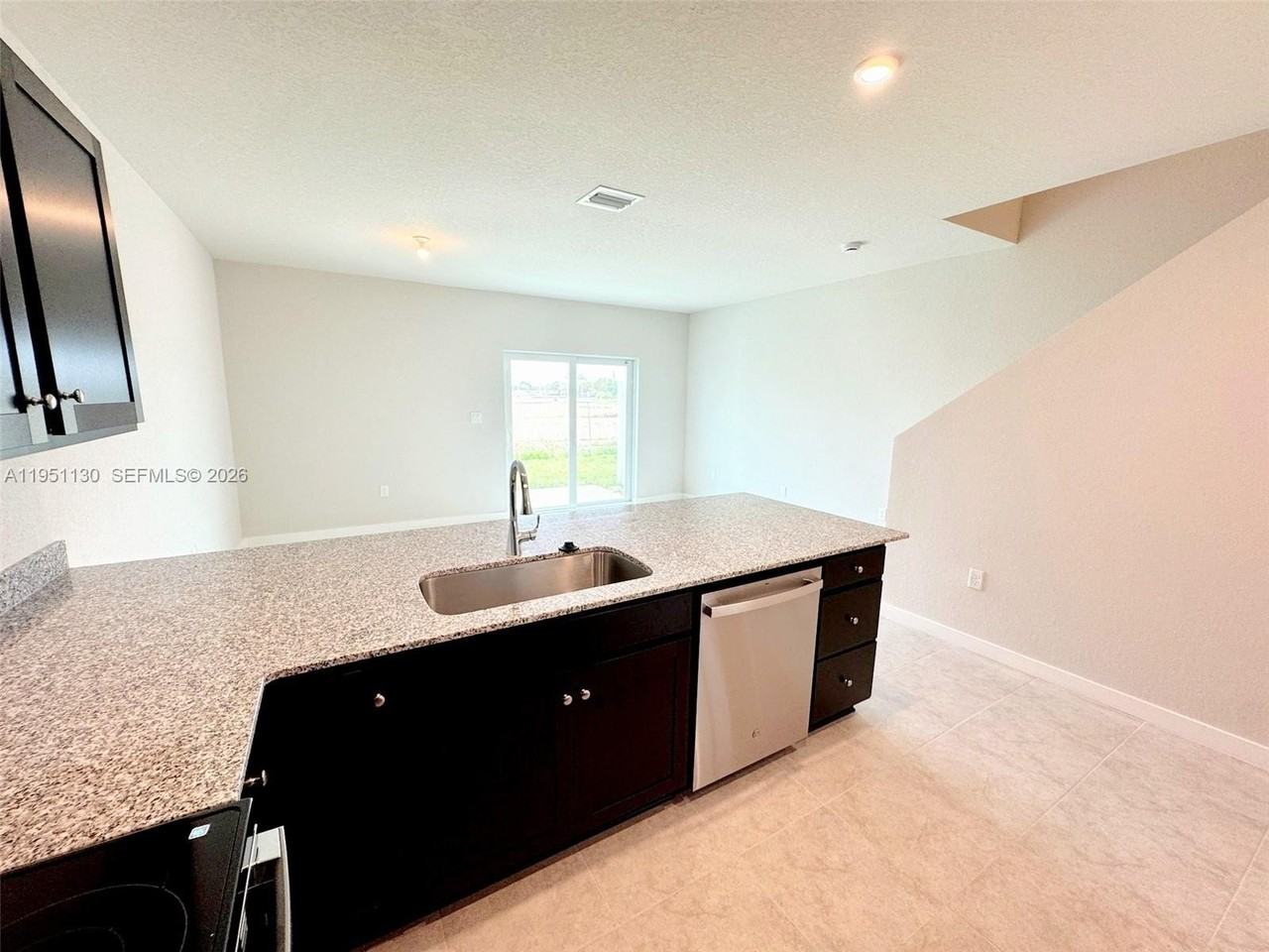 1054 NW 6 St #1054 - Photo 6 of 25