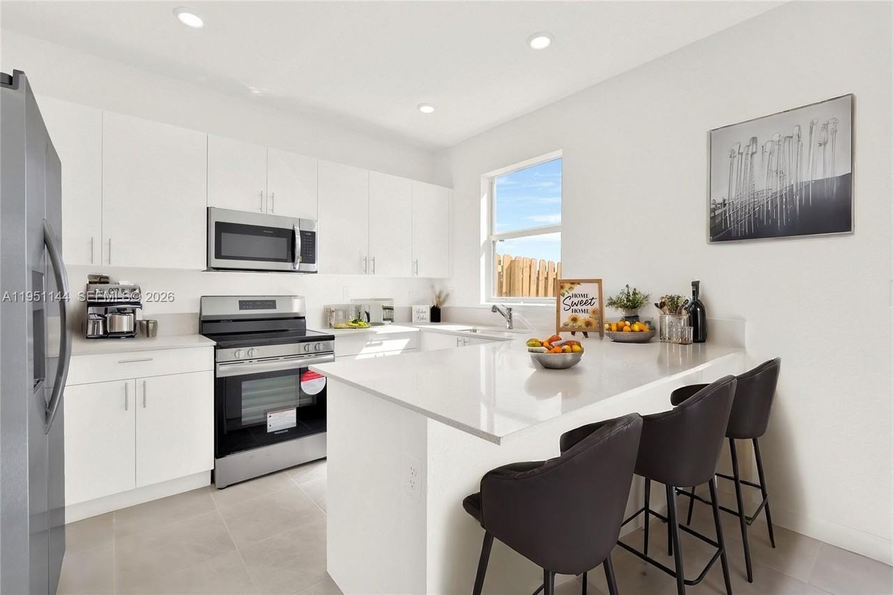 16274 Sw 292nd St - Photo 6 of 28