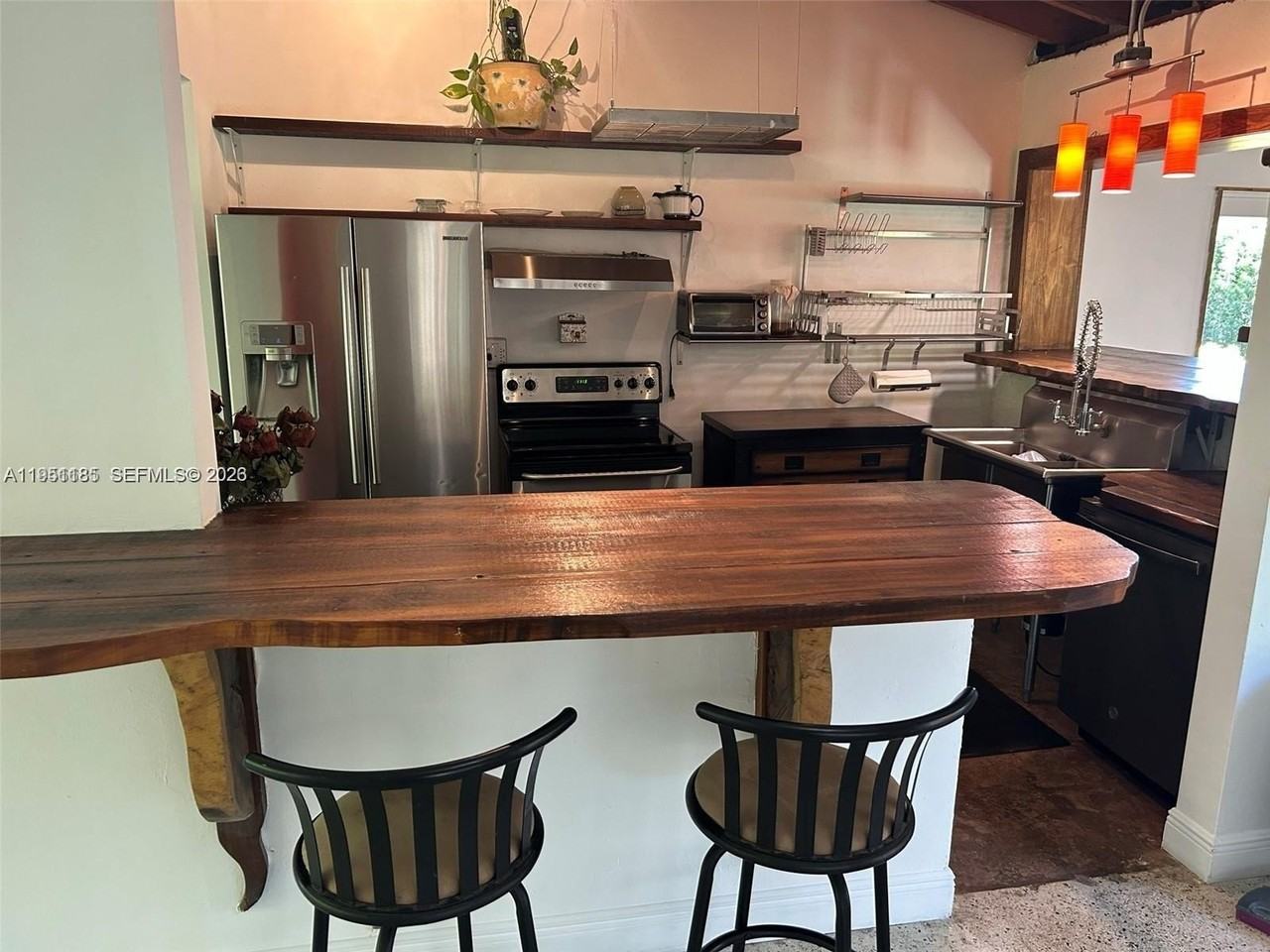 9530 Nw 1st Ave - Photo 7 of 25