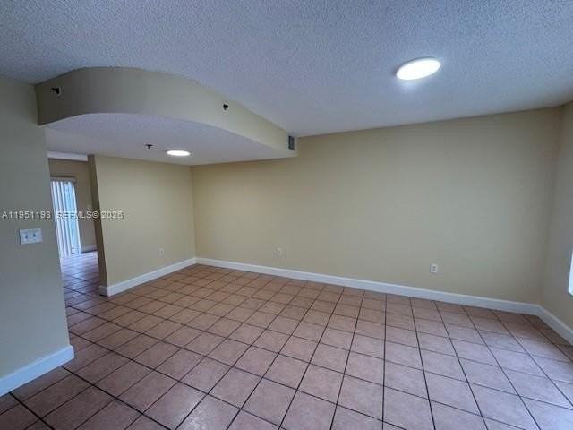 210 Riviera Cir #210 - Photo 2 of 23