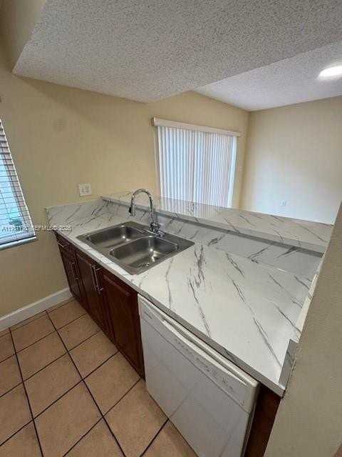 210 Riviera Cir #210 - Photo 7 of 23