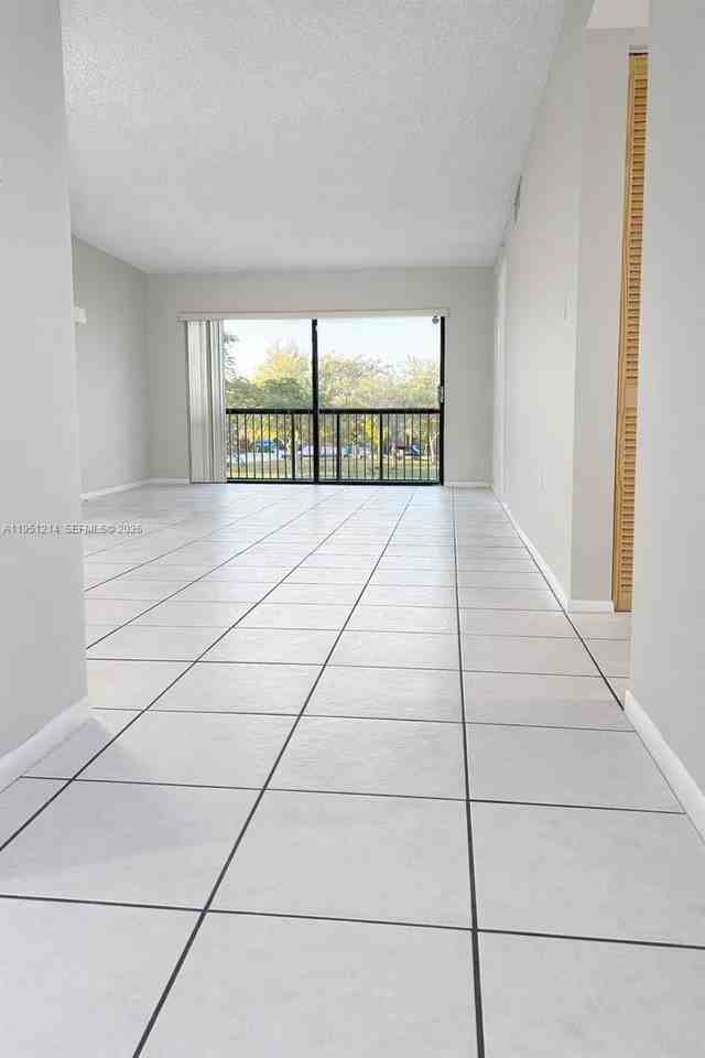 10255 Nw 9th Street Cir #205-7