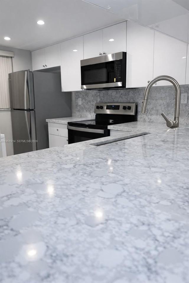 10255 Nw 9th Street Cir #205-7 - Photo 5 of 8