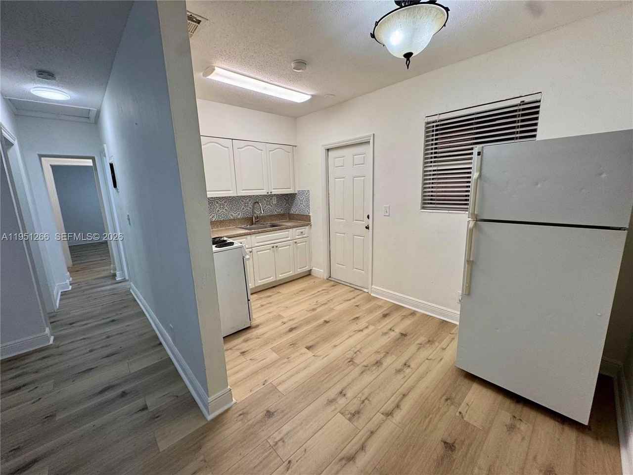 2240 Ne 171st St #8 - Photo 3 of 9