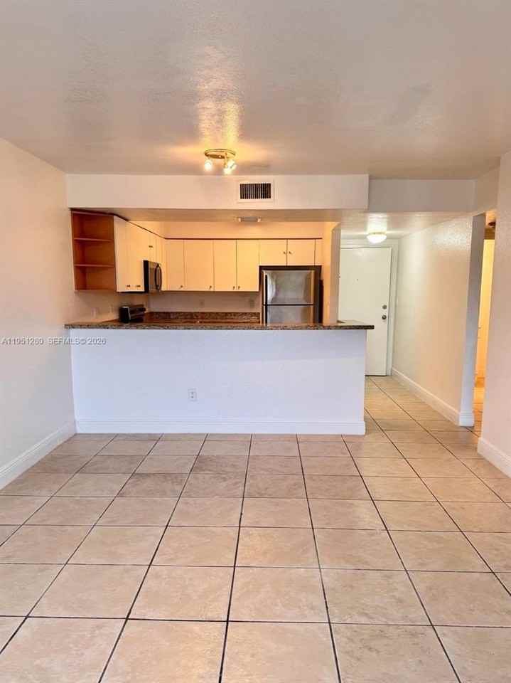 5000 Nw 79th Ave #201 - Photo 5 of 20