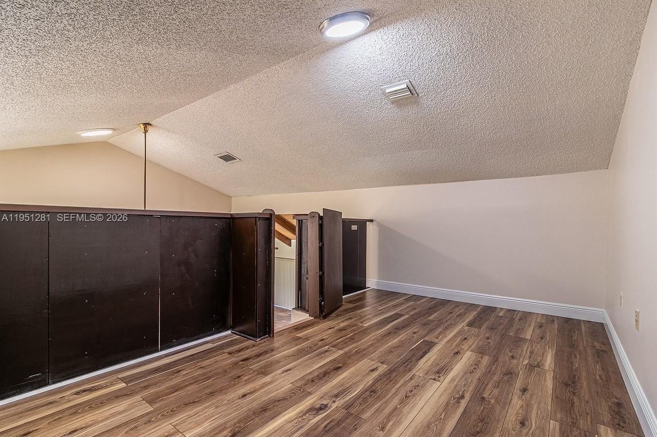 7528 Sw 95th Pl - Photo 3 of 16