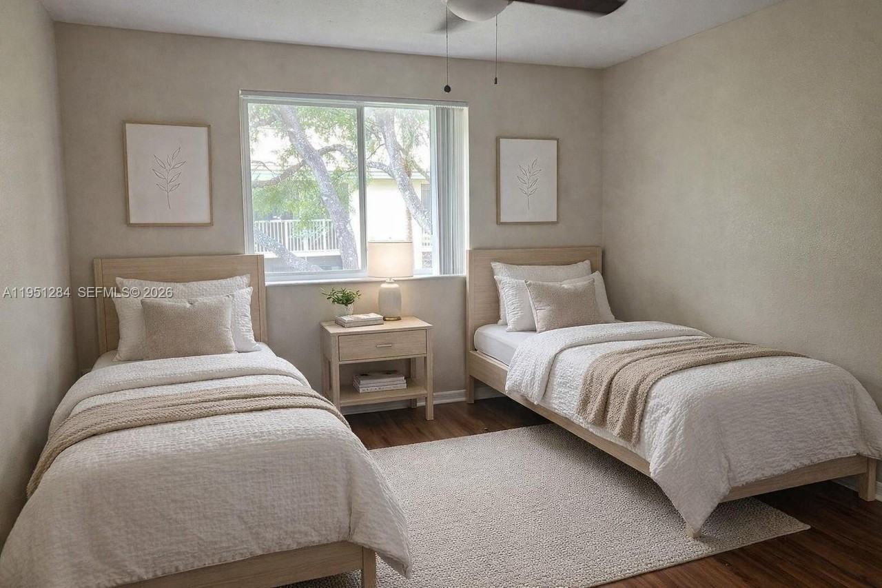 430 S Park Rd #3-303 - Photo 5 of 12