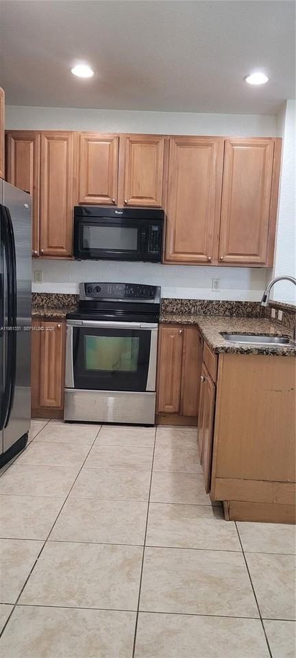 27301 Sw 140th Ct - Photo 5 of 35