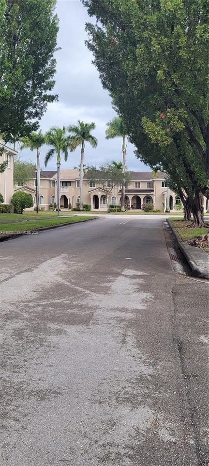 27301 Sw 140th Ct - Photo 7 of 35