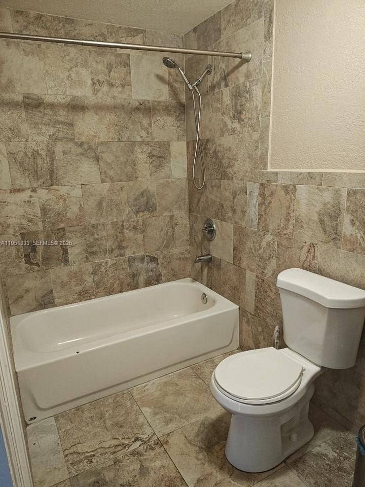 13520 Nw 11th Ave #13520 - Photo 7 of 10