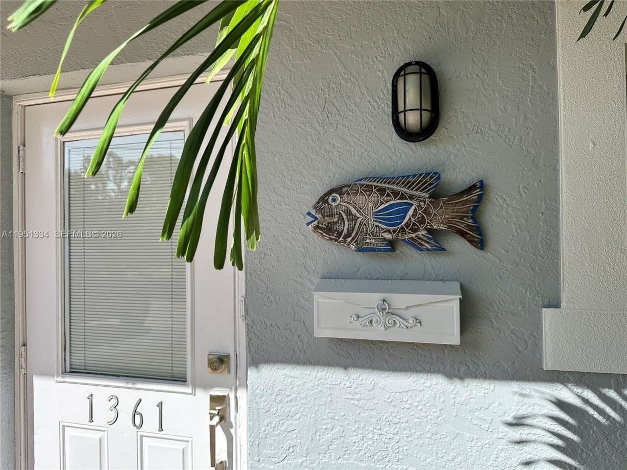 1361 Ne 40th Pl #1361 - Photo 5 of 27