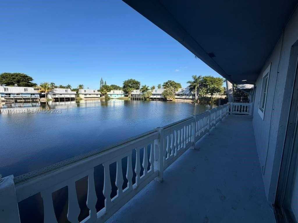 1361 Ne 40th Pl #1361 - Photo 7 of 27