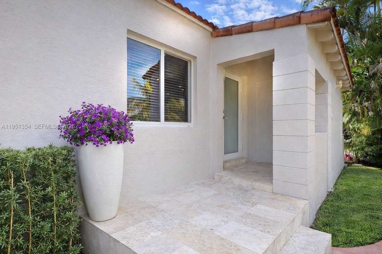 3780 Sw 1st St #0 - Photo 4 of 36