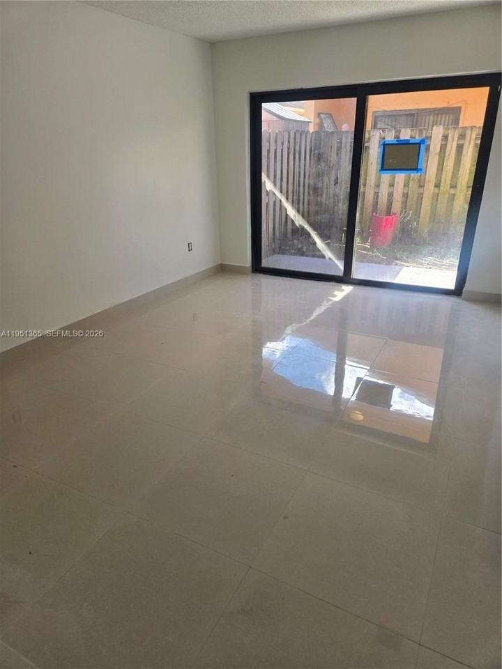 20702 Sw 121st Ct - Photo 2 of 8