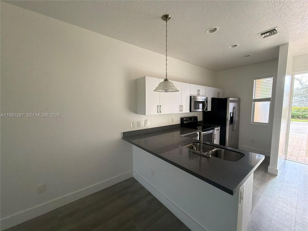 7658 Nw 88th Ter #12 - Photo 2 of 5