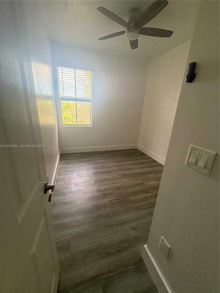 Nw 88th Ter #13 - Photo 3 of 5